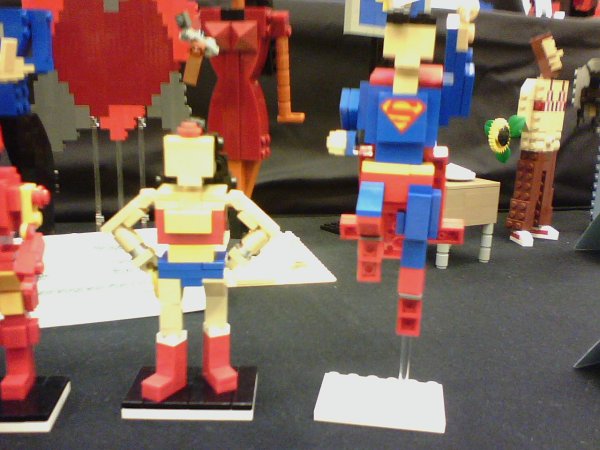 Miniland Wonder Woman and Superman